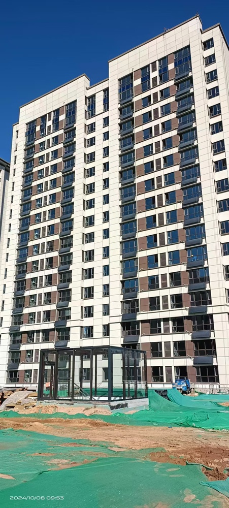 福港御景项目：啄木鸟漆业有序推动外墙真石漆生产完成供货与交付